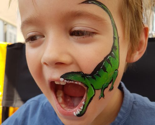 geschminkt als dino